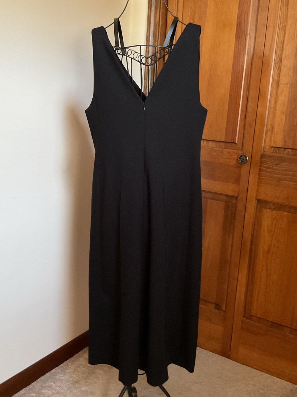 Massimo Dutti Casual Style Black V-Neck Midi Dress with Strap. Size XL - Picture 9 of 13